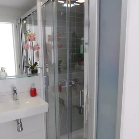 Zona Yumbo Apartman *